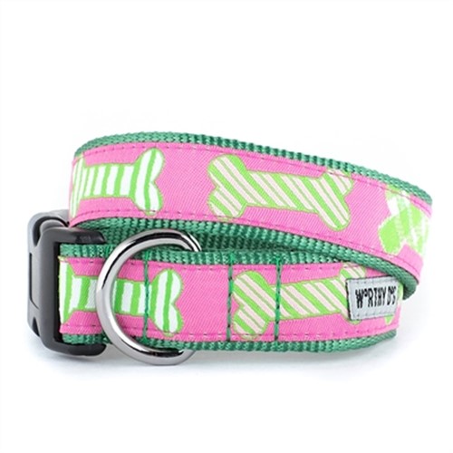 pink dog collar and lead